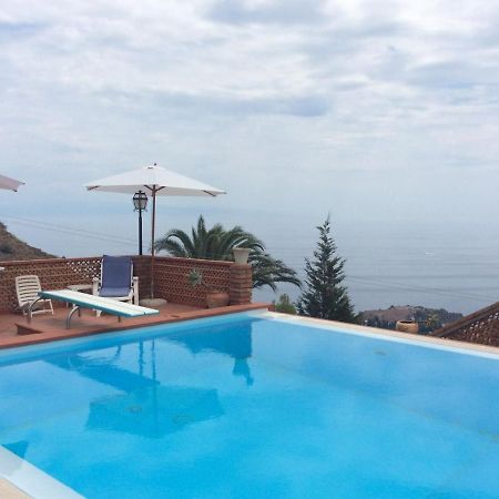 Luxury Suite Terrazze E Vista Mare タオルミーナ エクステリア 写真