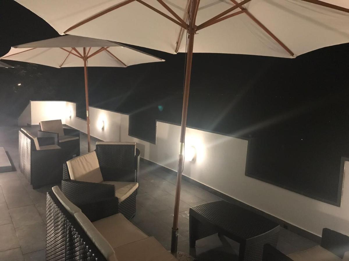 Luxury Suite Terrazze E Vista Mare タオルミーナ エクステリア 写真