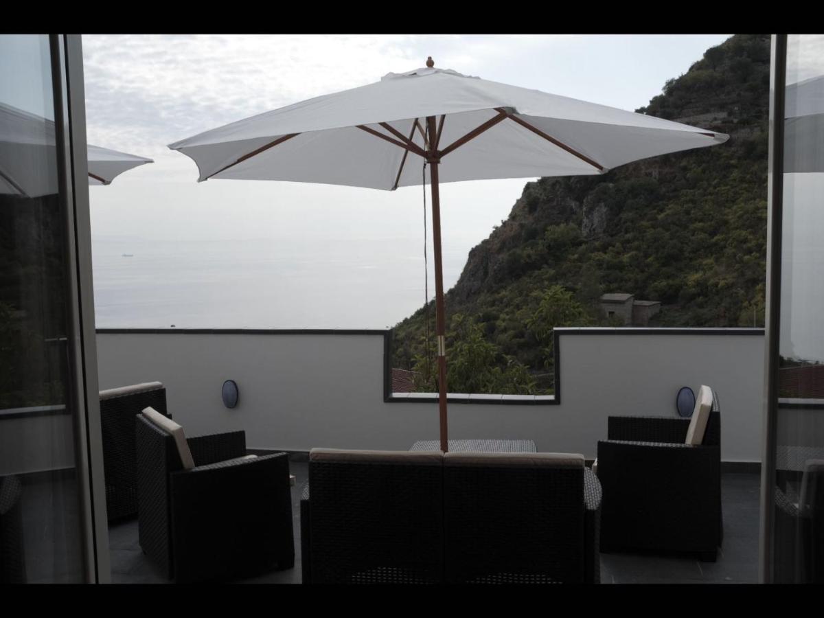 Luxury Suite Terrazze E Vista Mare タオルミーナ エクステリア 写真